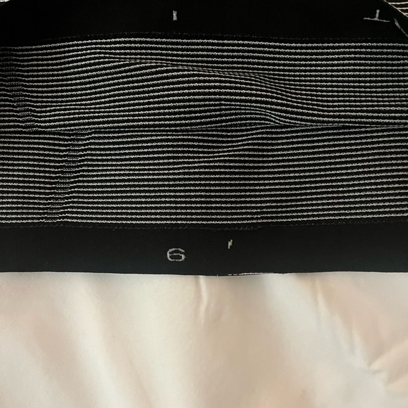 Lululemon Size 6 working out shirts - Picture 6 of 10